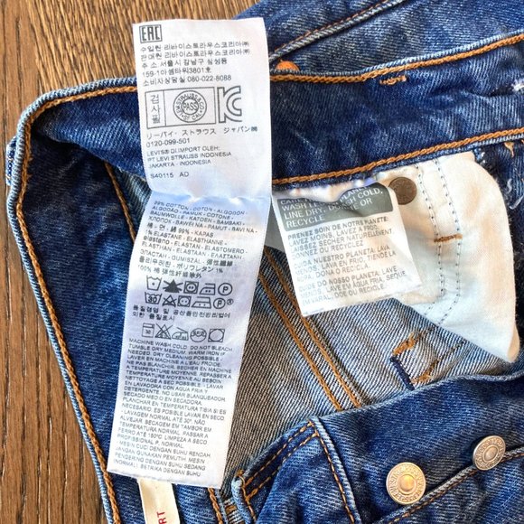 Levi's Wedgie roll-hem short in Authentic Favorite 26 - Picture 7 of 8